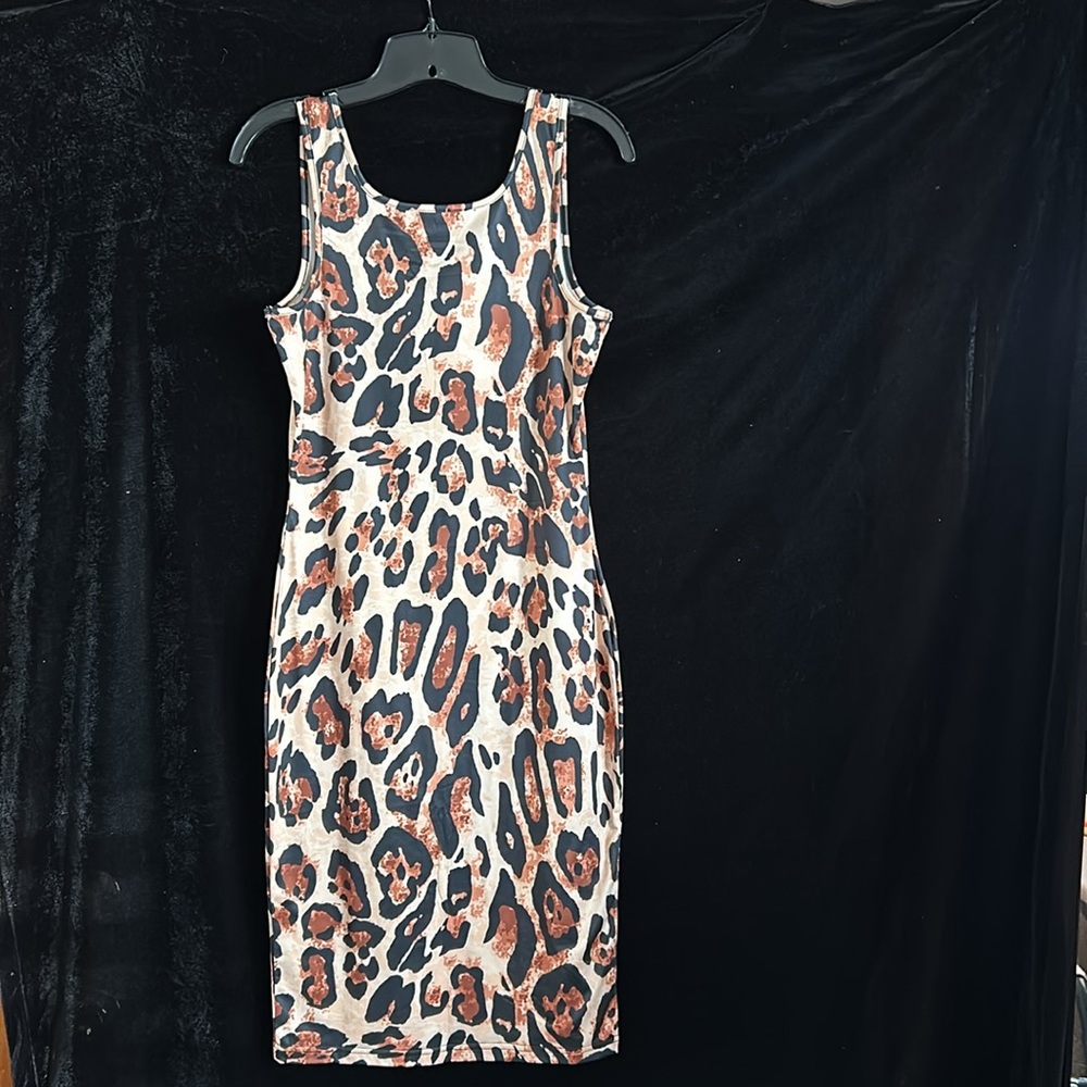 Cheetah print, dress.